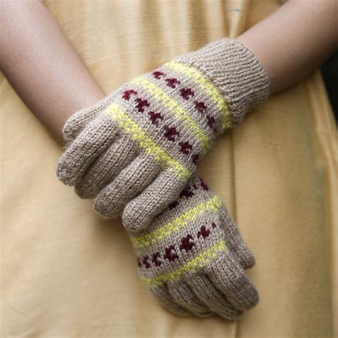 Buy Pure Woolen Hand Gloves – Perfect for Winter | iTokri