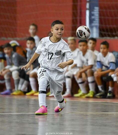 Equipe sub-9 de futsal do Santos FC conquista a Copa Expresso/ANE - Santos Futebol Clube