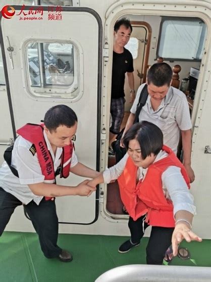 江苏海事局 海事动态 南京海事局在全国率先实现内河船舶船员证书自助打印