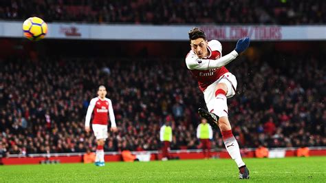 Re-live Mesut Ozil’s stunning volley | Video | News | Arsenal.com