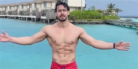 WATCH: Red shorts clad Tiger Shroff does a flawless flip in the ocean ...