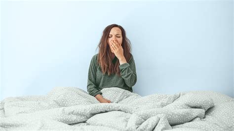 How to Sleep With a Stuffy Nose: 22 Tips
