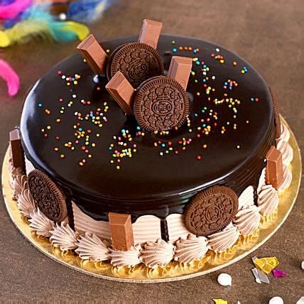 Order Choco KitKat Oreo Cake at ₹ 799 | YummyCake