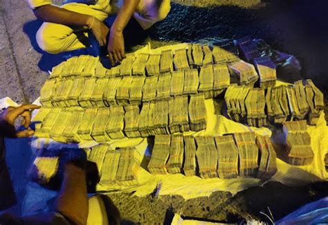 Indore parcel boy found money silver bus | बस में मिले रुपए और चांदी ...