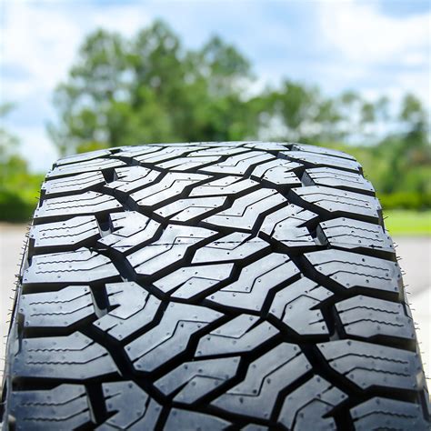 Venom Power Trail Hunter ATS 265/70R17 123/120S E (10 Ply)