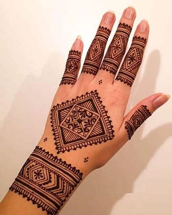 Stunning Mandala Mehndi Design Ideas for Weddings & Festivals
