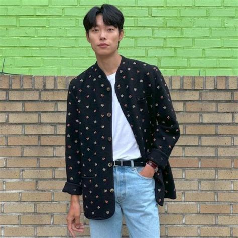 Han So-hee and Ryu Jun-yeol relationship timeline