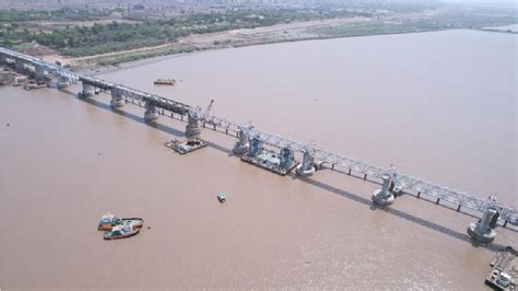 India's Longest Rail Bridge: नर्मदा नदी के ऊपर बन रहा देश का सबसे लंबा ...