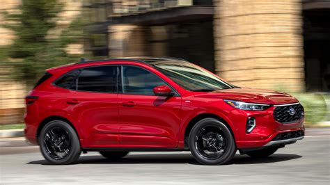 Consumer Reports' Best Hybrid SUVs Under $35,000