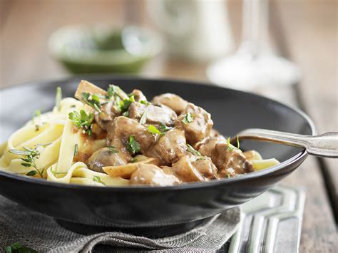 Creamy beef with bacon and button mushrooms | Women's Weekly Food