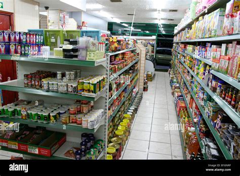 Corner Store Interior 的图像结果