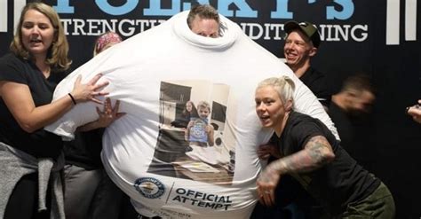 Man Creates Guinness Record For Wearing 260 T-Shirts From Medium To ...