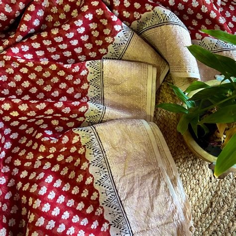 Maheshwari Red - White Bagh Print Saree – Rewa Handloom