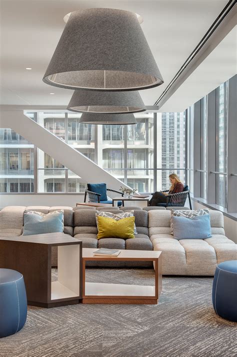 111 South Wacker - Chicago Amenity Space