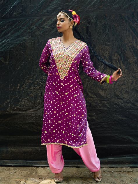 Purple V Neck Kurta Set – Sheeshakari