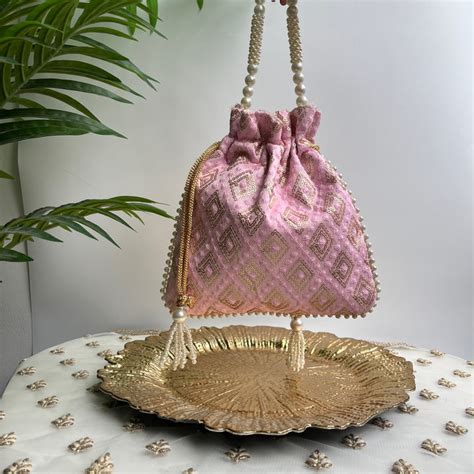 The Blingy Sequin – The Wedding Element