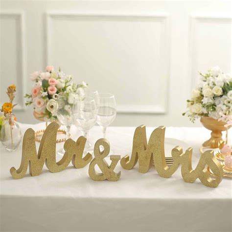 Wooden "Mr & Mrs" Letters Gold Glittered | TableclothsFactory