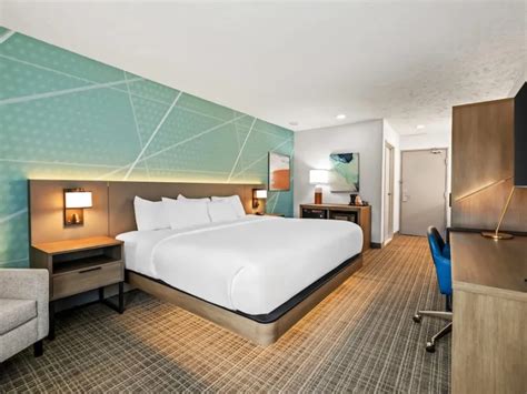 15 Best Hotels in Traverse City for 2026 | U.S. News Travel