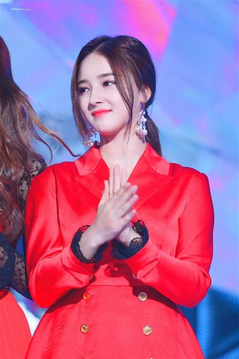 181106 MOMOLAND Nancy at MGA 2018 MBC x Genie Music Awards Korean Girl ...