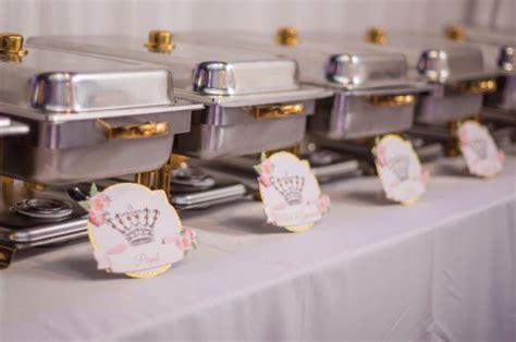 Buffet Table Set Up 的图像结果