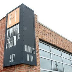 Corner Building Signs 的图像结果