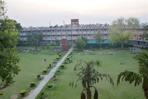 Hindu Girls College Sonipat Campus: Photos, Virtual Tour