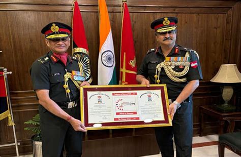 लेफ्टिनेंट जनरल राजेश पुष्कर ने खरगा कोर के नए जीओसी इन सी का पदभार ...