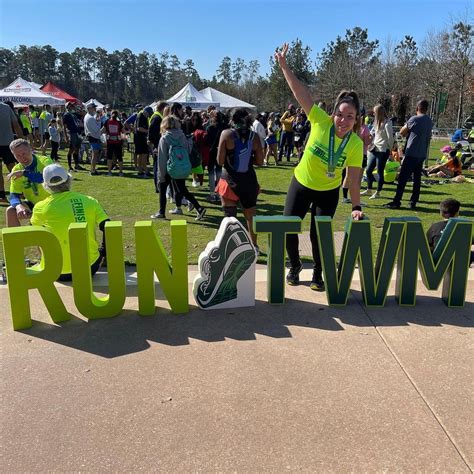 The Woodlands Marathon 5K Fun Run & 2K Family Fun Run/Walk | 2099 Lake ...