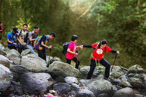 Zero visibility: Hiking blind up a mountaintop – Pinoy Mountaineer