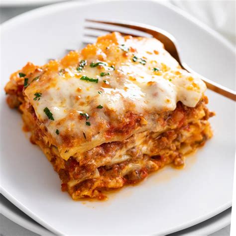Easy Lasagna Recipe Easy Homemade Lasagna Recipe | Classic Lasagna