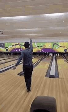 Bowling Tutorials for Making Strikes 的图像结果