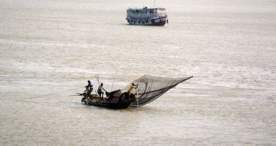 Indian Coast Guard rescues 14 fishermen off Tamil Nadu coast