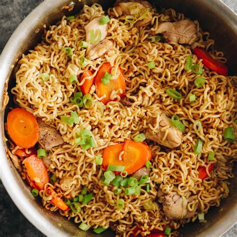EASY Chicken Chow Mein Recipe - The Healthy Maven