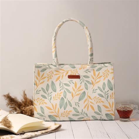 Shop Trendy Box Tote Bag 2024 – The Purple Tree