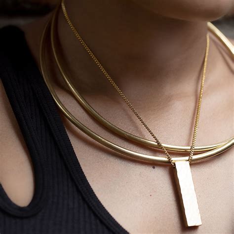 Solid Hammered Bar in a Gold plated chain – Urbanitii