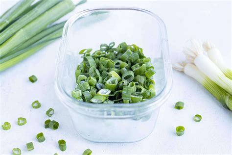 How to Freeze Green Onions - Cup of Yum