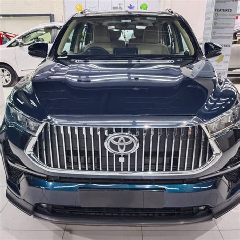 KMH Front Grill for Toyota Hycross (Mercedes Maybach Style) – CARPLUS