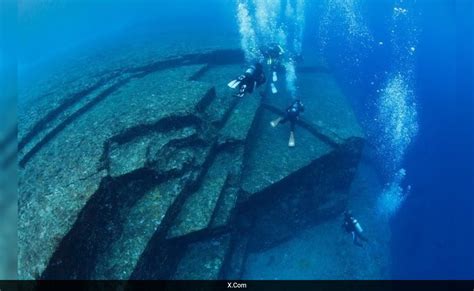 जापान में पानी के नीचे मिला पिरामिड, वैज्ञानिकों में मचा घमासान, आखिर ...