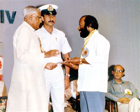 Dr. Aravindan Profile, www.aravindanvallachira.com