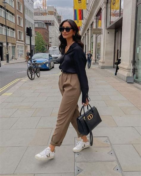 Smart-Casual Girl 的图像结果