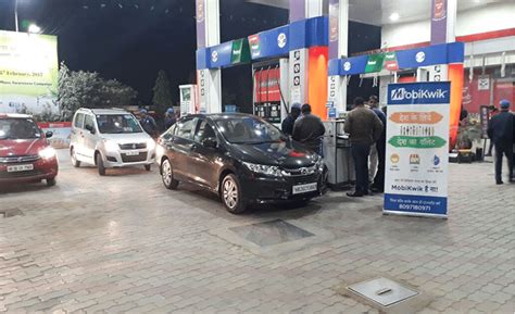 MobiKwik digital payments, Hindustan Petroleum, Bharat Petroleum ...