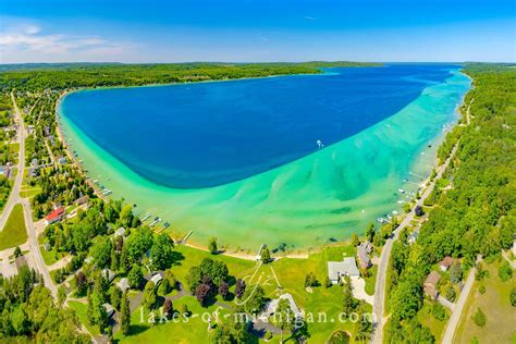 Crystal Lake near Frankfort Aerial Photo from East — Aerial, Landscape ...