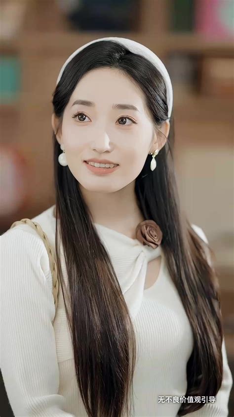 A Mask of Love and Lies Chinese Drama with 79 Episodes - MoboReels