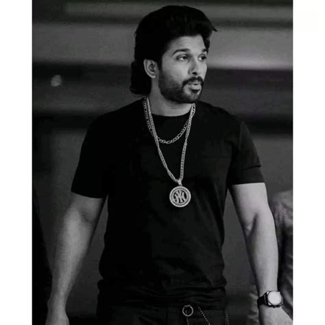 Allu Arjun-approved ways to style a black tee | Lifestyle News, Times Now
