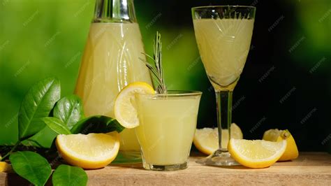 Premium Photo | Alcoholic lemon drink limoncello
