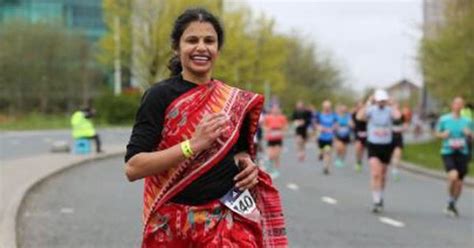 Watch: Indian woman runs 42.5 km Manchester marathon in sari and sneakers