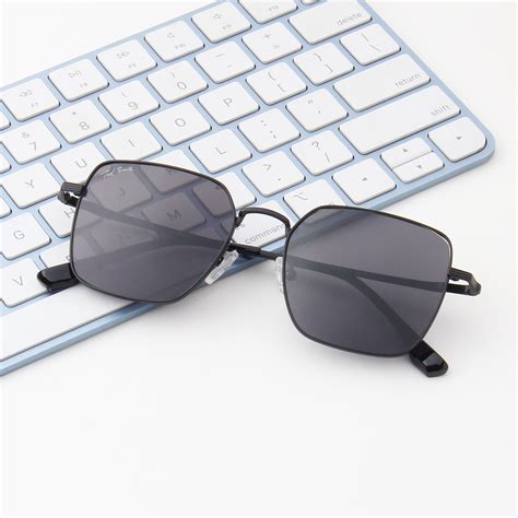 SUN-VERNEY | SQUARE FULL RIM SUNGLASSES IN METAL (IN 3 COLOURS) – Ted Smith