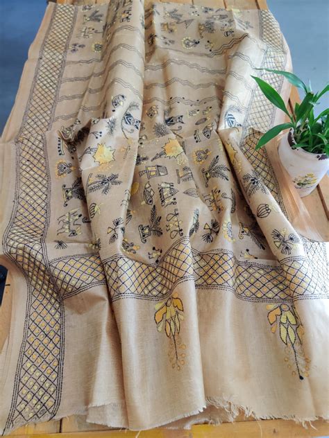 Golden Beige Hand Embroidered Kantha Tussar Silk Dupatta – Desi Weaves