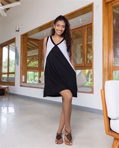 Billie Two Toned Casual Linen Dress - Black – JoeY Clothing