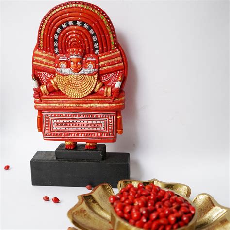 Explore Theyyam: Kerala's Vibrant Ritual Art Form - Culturati Blog
